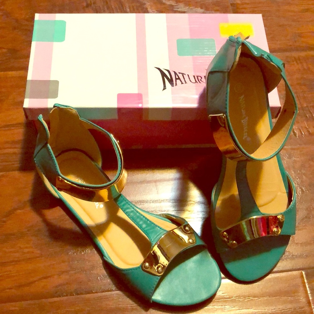 Sandals - Picture 1 of 5